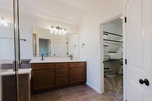 Bathroom, Dual Sink Vanities, Interior