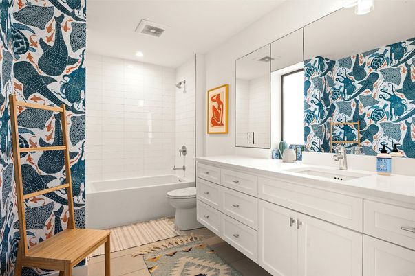 Bathroom, Dual Sink Vanities, Interior, Recessed Lighting