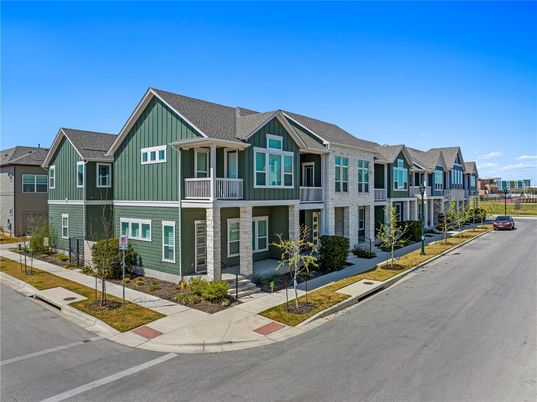 Exterior, Facade, Rowhouse