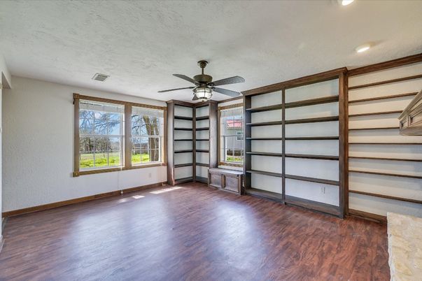 Empty room, Interior, Recessed Lighting, Wood Texture Flooring