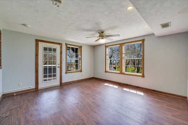 Empty room, Interior, Recessed Lighting, Wood Texture Flooring