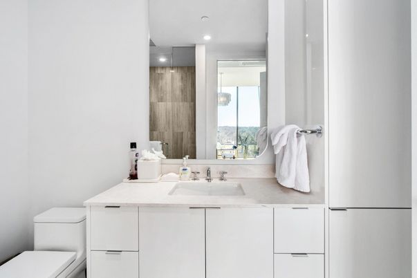 Bathroom, Interior, Recessed Lighting