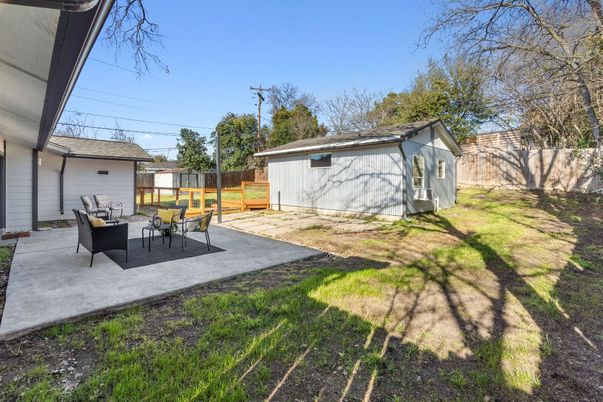 Backyard, Exterior