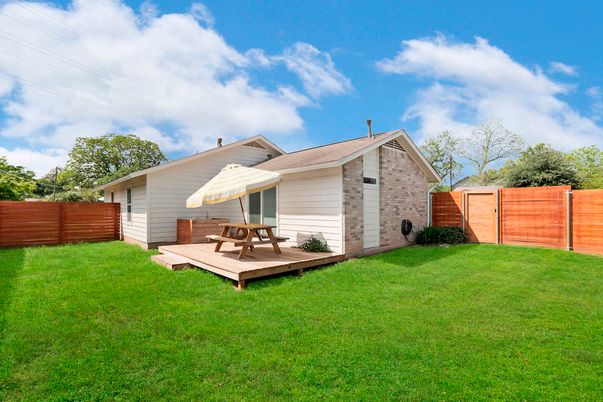 Backyard, Exterior