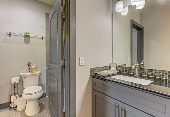 Bathroom, Interior