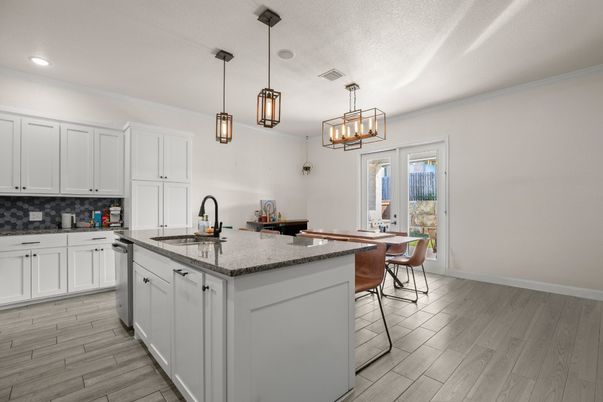 Chandelier, Dining room, Interior, Kitchen, Pendant Lights, Recessed Lighting, Wood Texture Flooring
