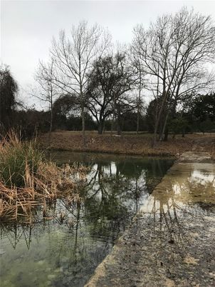 Exterior, Lake