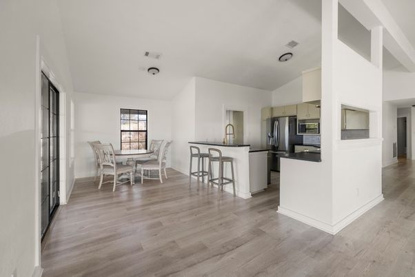 Dining room, Interior, Kitchen, Stainless Steel Appliances, Wood Texture Flooring