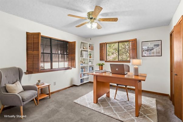 Home Office, Interior