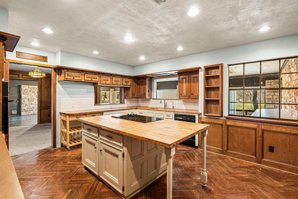 Interior, Kitchen, Recessed Lighting, Wood Texture Flooring