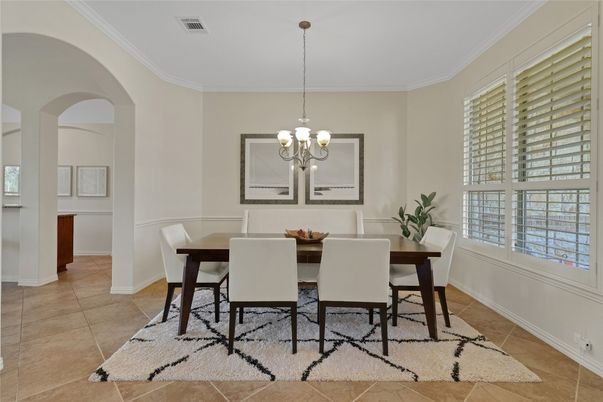 Chandelier, Dining room, Interior