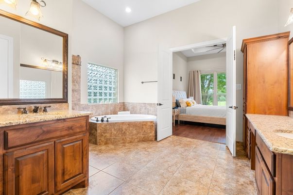 Bathroom, Bedroom, Interior, Recessed Lighting