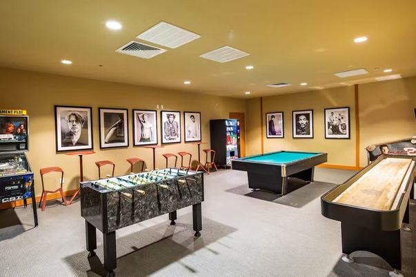Billiard Table, Game Room, Interior, Recessed Lighting