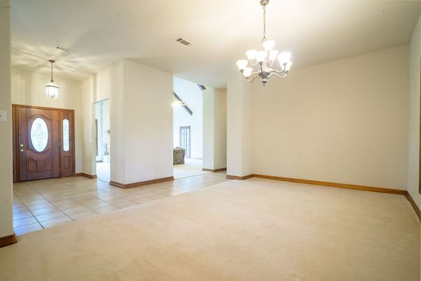 Chandelier, Empty room, Interior, Pendant Lights