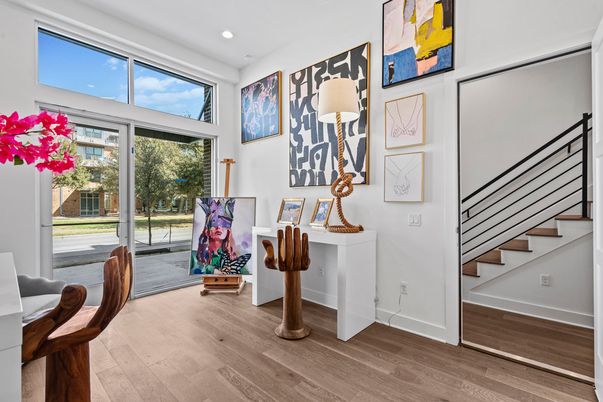 Interior, Recessed Lighting, Wood Texture Flooring