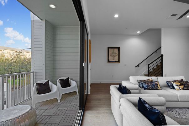 Interior, Living room, Recessed Lighting, Wood Texture Flooring