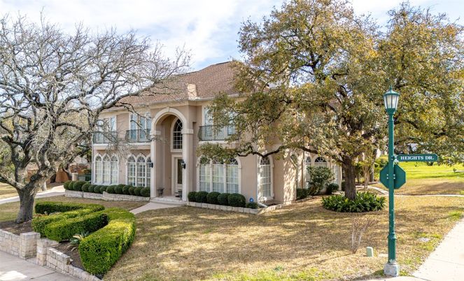 Backyard, Exterior, Facade, French Provincial