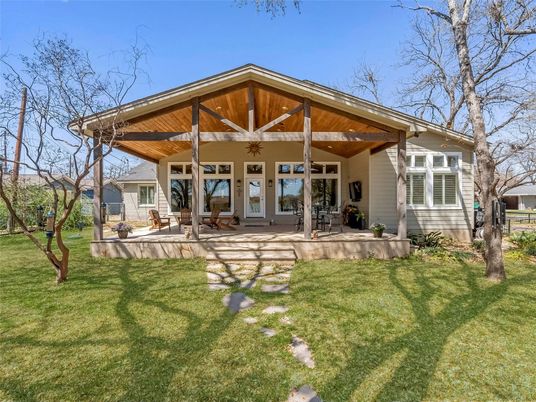 Backyard, Exterior, Facade, American Craftsman