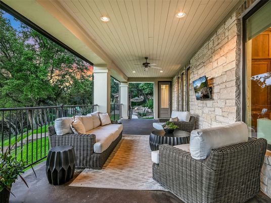 Exterior, Recessed Lighting