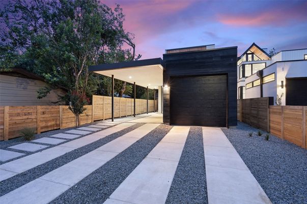 Attached, Exterior, Facade, Modern