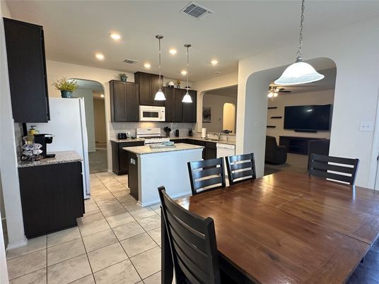 Dining room, Interior, Kitchen, Pendant Lights, Recessed Lighting, Stainless Steel Appliances