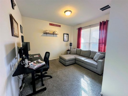 Home Office, Interior