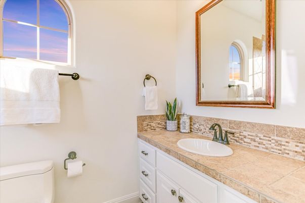 Bathroom, Interior, Tile Countertops
