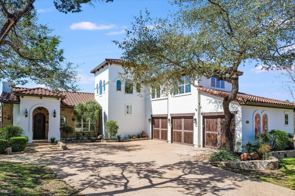 Attached, Exterior, Facade, Spanish Mediterranean