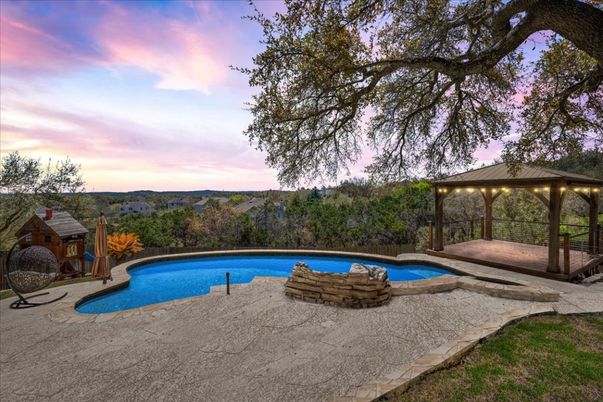 Exterior, Playground, Pool