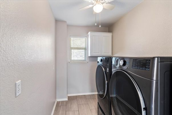 Interior, Washer, Wood Texture Flooring