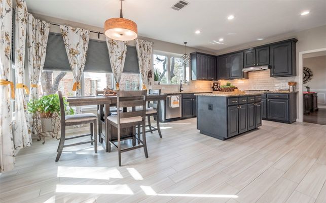 Dining room, Interior, Kitchen, Pendant Lights, Recessed Lighting, Wood Texture Flooring