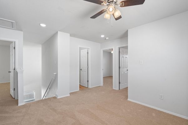Empty room, Interior, Recessed Lighting
