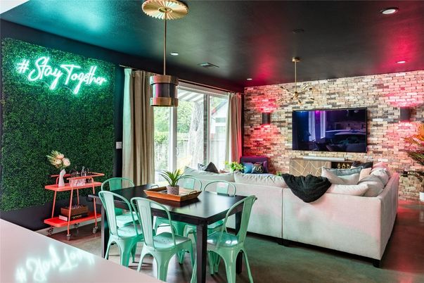Dining room, Interior, Living room, Pendant Lights, Recessed Lighting, Stone Walls