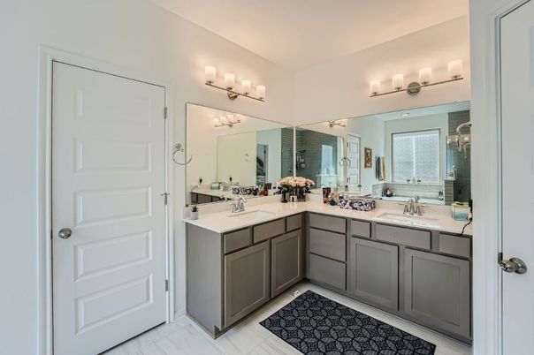 Bathroom, Dual Sink Vanities, Interior