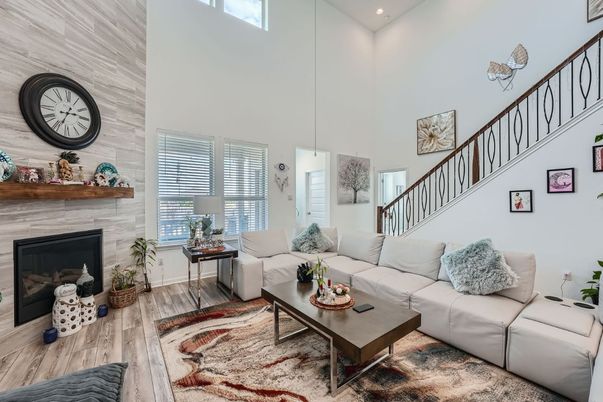 Fireplace, Interior, Living room, Pendant Lights, Recessed Lighting, Wood Texture Flooring