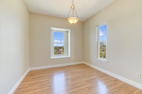 Empty room, Interior, Pendant Lights, Wood Texture Flooring