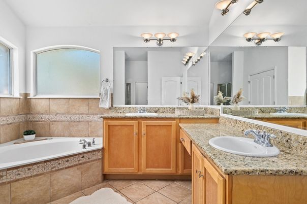 Bathroom, Dual Sink Vanities, Interior