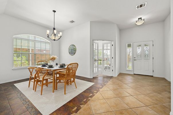 Chandelier, Dining room, Interior