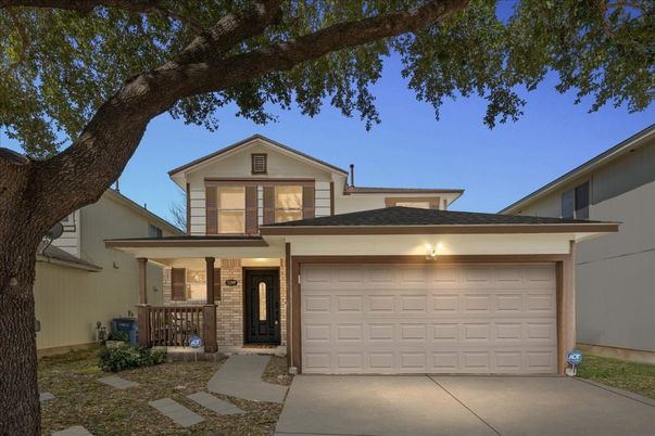 Attached, Exterior, Facade, Brick Facade, American Craftsman