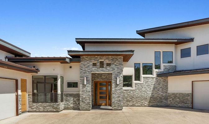 Attached, Exterior, Facade, Modern