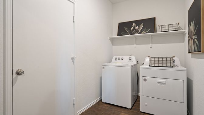 Interior, Utility Closets, Washer, Wood Texture Flooring