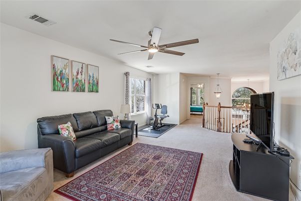 Fitness Equipment, Interior, Living room, Pendant Lights