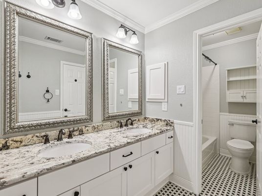 Bathroom, Dual Sink Vanities, Interior