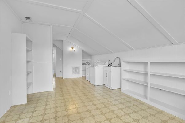 Interior, Washer