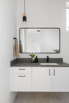 Bathroom, Dual Sink Vanities, Interior, Pendant Lights