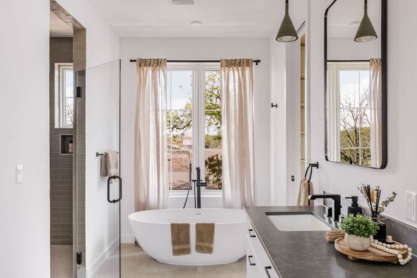 Bathroom, Free Standing Baths, Interior, Pendant Lights