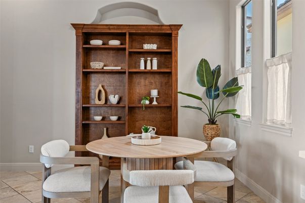 Dining room, Interior