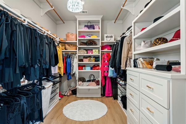 Interior, Walk-in Closets, Wood Texture Flooring