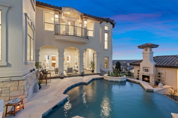 Exterior, Fireplace, Pool
