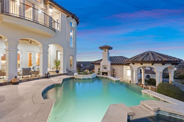 Exterior, Fireplace, Pool